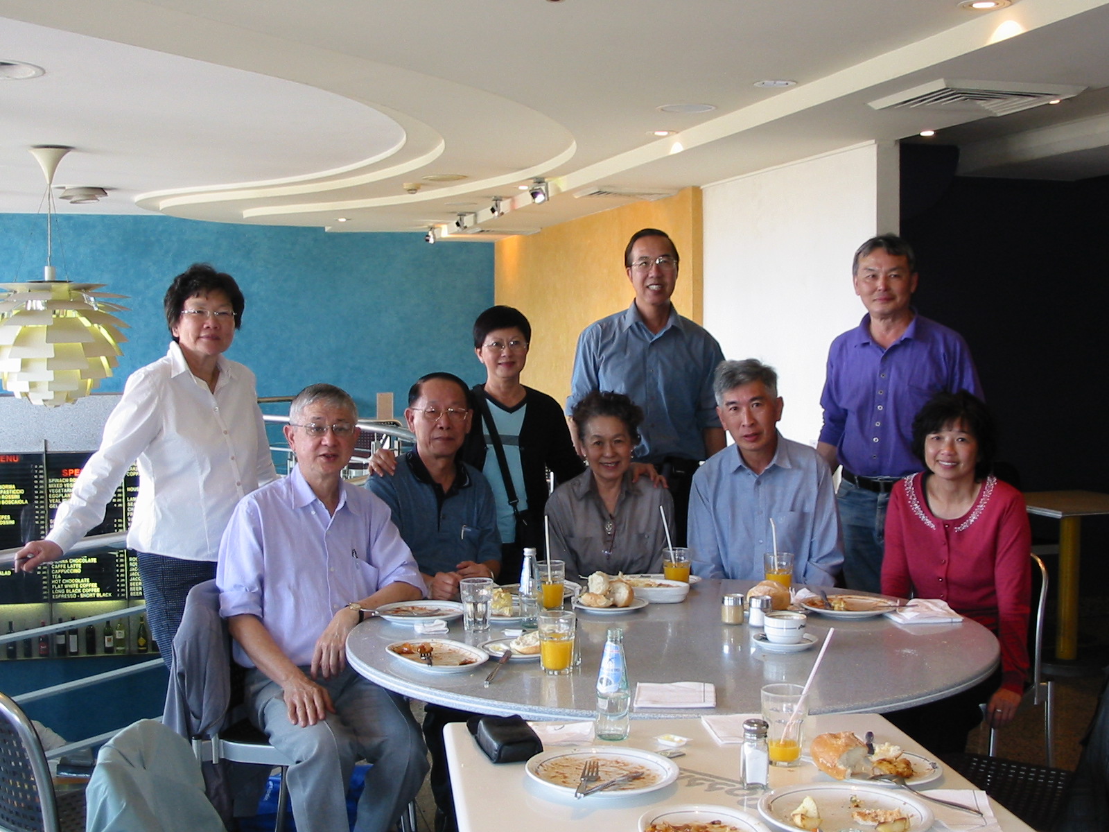 Chee Liang's visit, 2005, at
Rossini's in Circular Quay